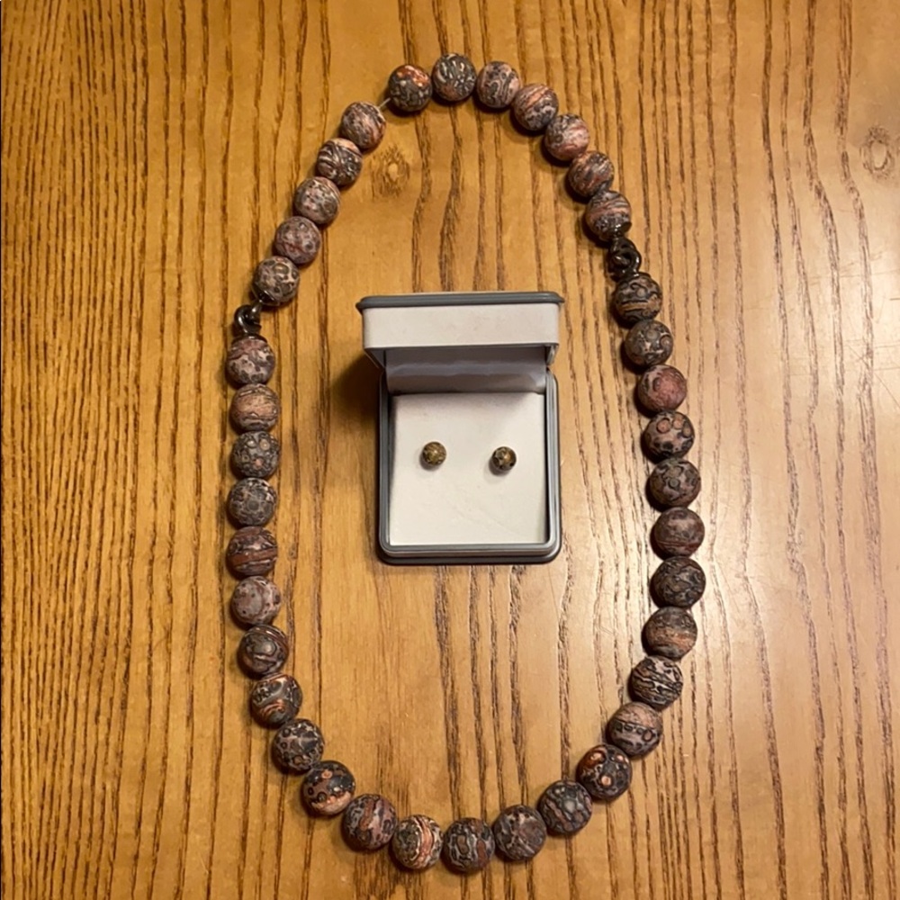 Gorgeous Stone Necklace and Earrings Set